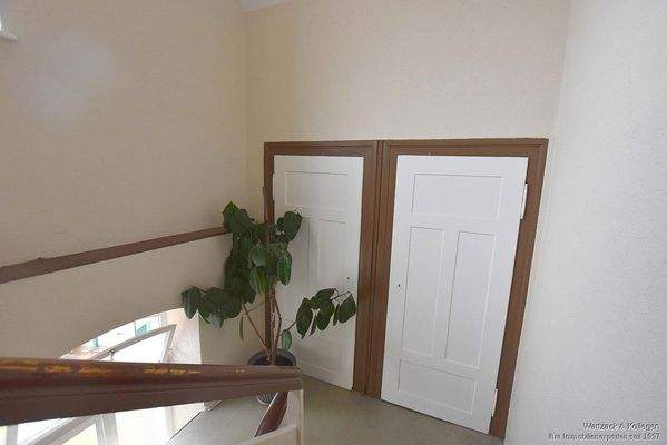 2 Abstellräume im Treppenhaus