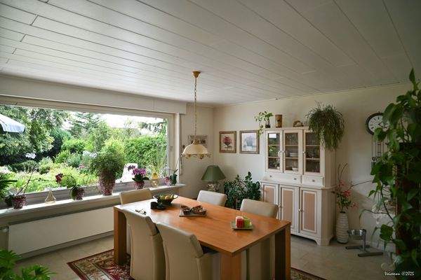 2048 VoicFZB_4227.jpg