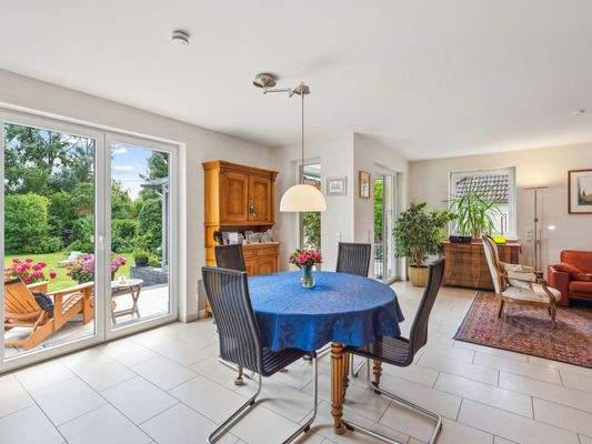 Ess- und Wohnbereich EG