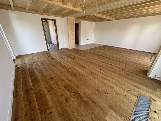 2-Zimmer-Wohnung im 1. OG