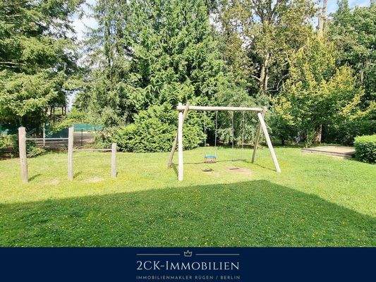 Spielpaltz auf dem Gelände