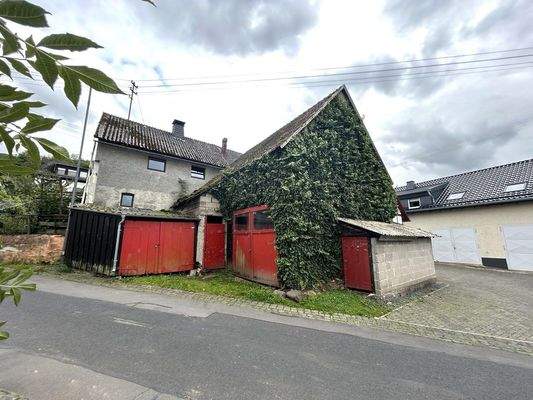 Scheune gegenüber den Häusern nicht im Preis enthalten
