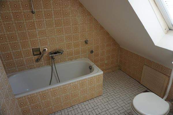 Badezimmer Wohnung Dachgeschoss