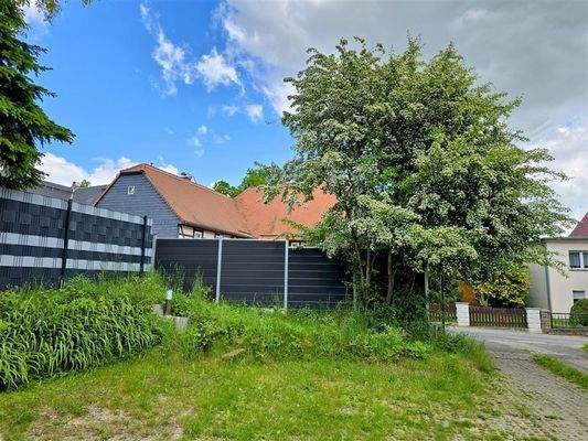 Einfahrt / Stellplatz