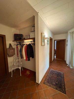 Flur und Garderobe.jpg