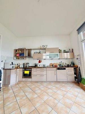 Küche mit Einbauküche