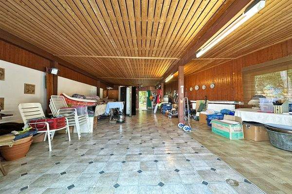 ehemaliges Schwimmbad