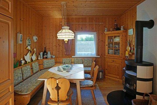 Essecke und Holzofen