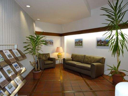 Wartebereich b. Eingang