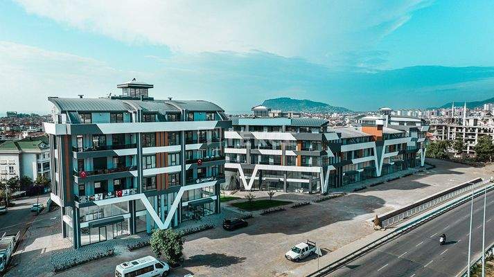 Commercial Properties on an Arterial Road in Alanya Oba