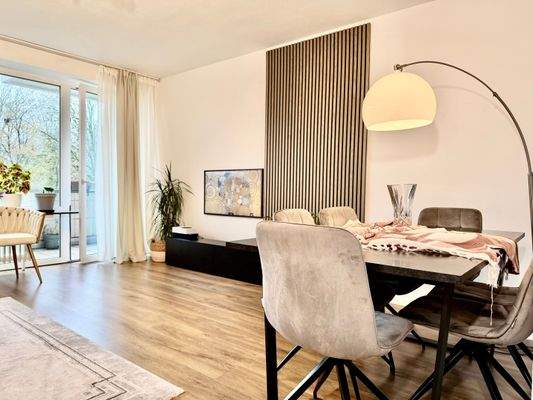 Wohnzimmer + Essbereich