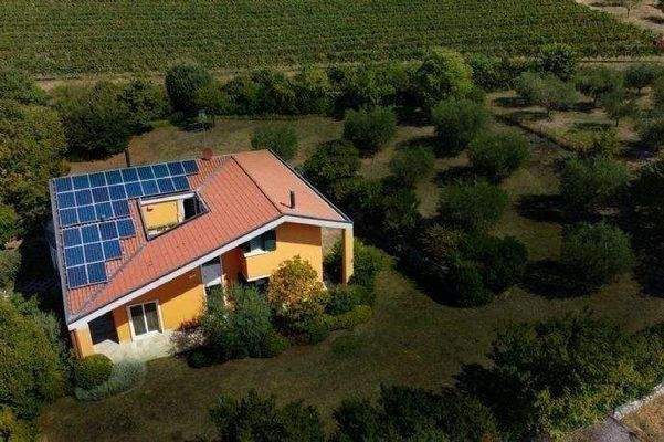 Anwesen mit Photovoltaikanlage