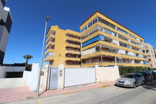 Sea-View Apartment Near the Beach in Punta Prima Alicante