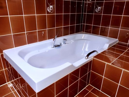 Kunststoff-Badewanne