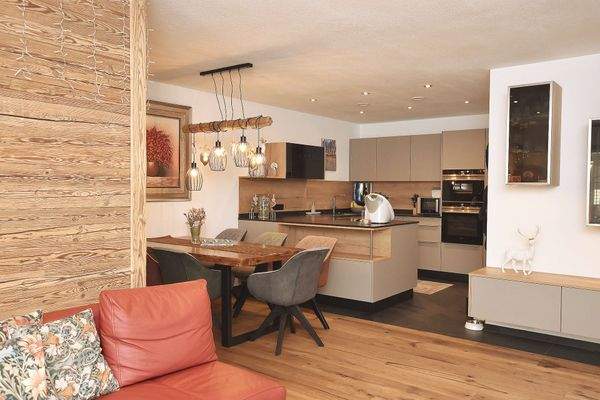 Wohn-/Ess-/Küchenbereich