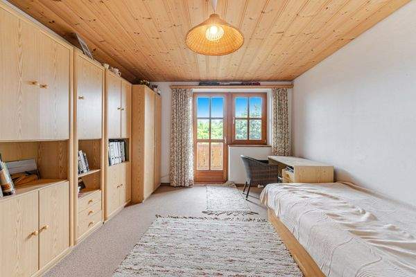 Kinder-/Arbeitszimmer (Zimmer 2 - OG)