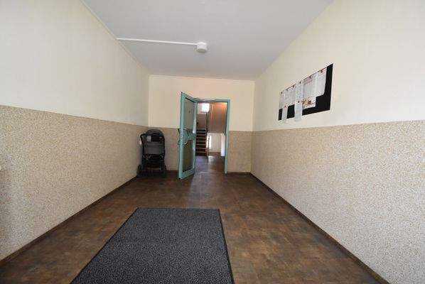 3 Eingangsbereich.JPG