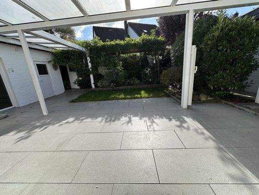 Blick ins Atrium und Garten