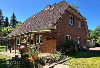 Ansicht mit Terrasse