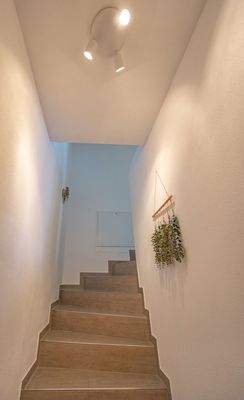 Treppe vom Eingang in den Wohnbereich