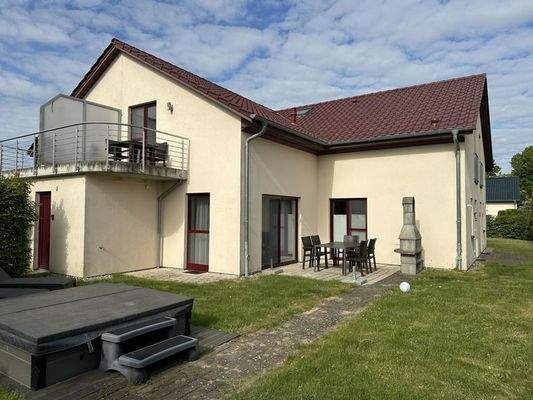 Terrasse mit Grillplatz