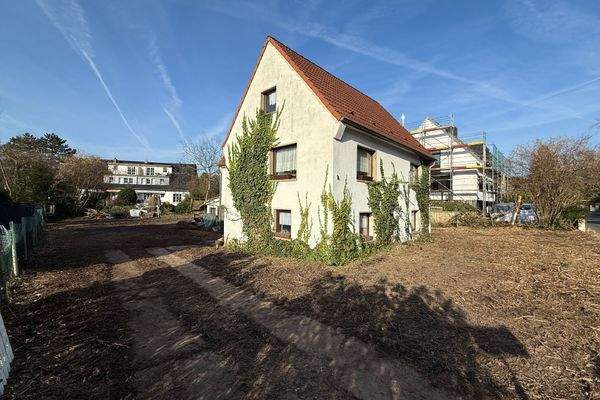 Grundstück mit Altbestand