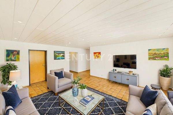 So könnte das Wohnzimmer eingerichtet aussehen. 