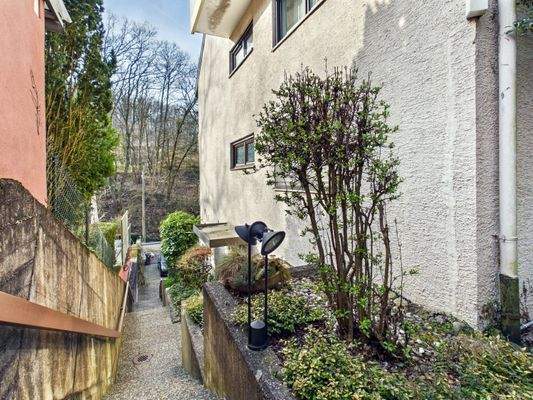 Treppe zum Hauseingang