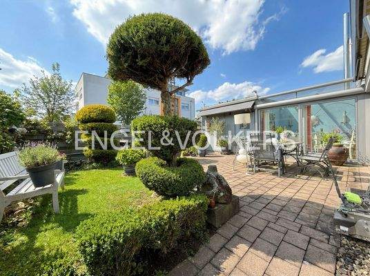 Liebevoll angelegter Garten