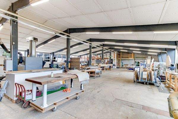 Lagerhalle-Schreinerei