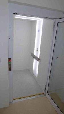 Fahrstuhl Eingang