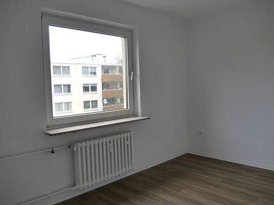 4 Kinder-/Arbeitszimmer