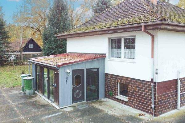 Überdachter Eingang zum Souterrain