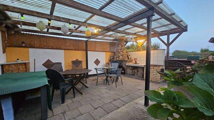 überdachte Terrasse