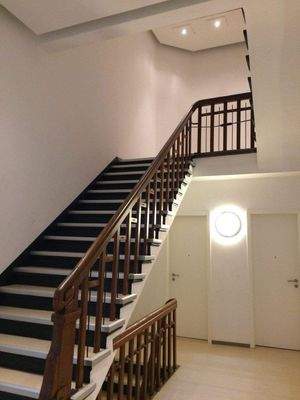Das repräsentative Treppenhaus.JPG