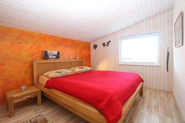 ein ruhiges Schlafzimmer