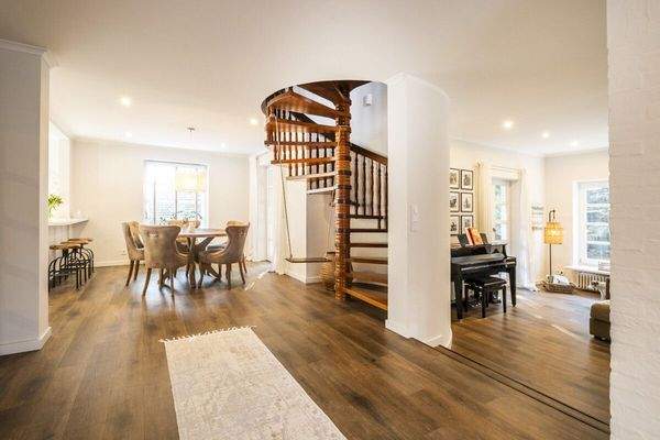 Wendeltreppe zum Obergeschoss