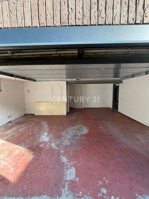 Garage mit Platz für 2 Autos