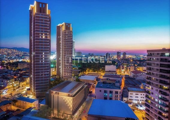 Apartments in a Compound with Pool and Security in İzmir Bornova