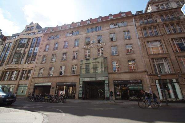 Außenansicht vom Neumarkt