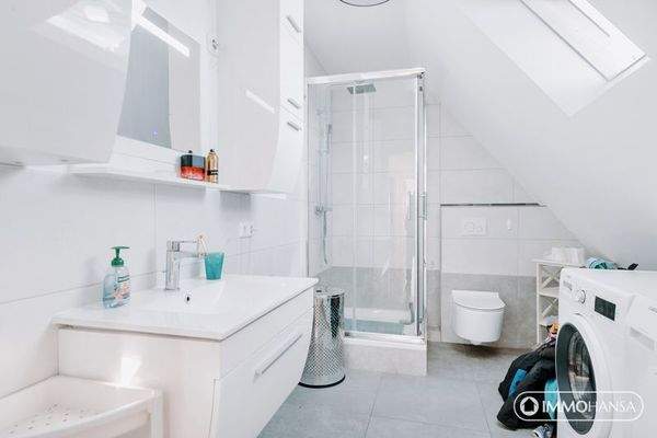 Vorderhaus DG Duschbad