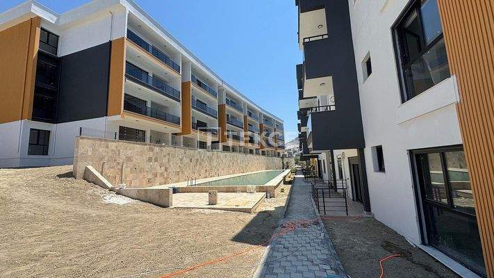 Newly-Built Apartments in a Complex with Pool in Kuşadası