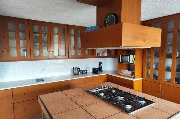 Kreta, Kavousi: Traditionelles Dorfsteinhaus mit Gästehaus zu verkaufen