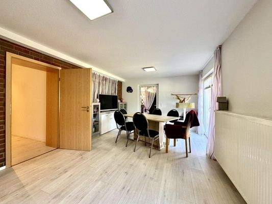 Wohn-/Esszimmer
