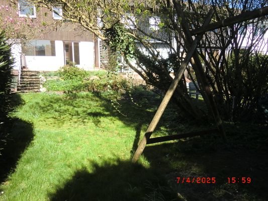 Sogar eine alte Schaukel steht noch.