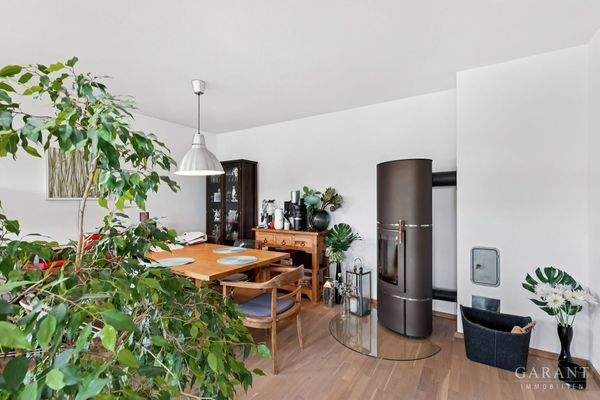 Essbereich mit Kamin