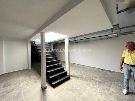 Commercial Real Estate in Central Location in Alanya