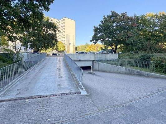 Auffahrt zum Parkdeck