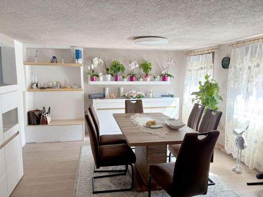 ... und Essbereich im OG