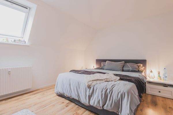 Schlafzimmer Dachgeschoss - Zweifamilienhaus